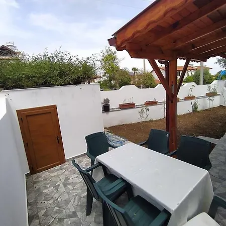 Datca Oezbel'De Bahceli Sirin Ev Villa *